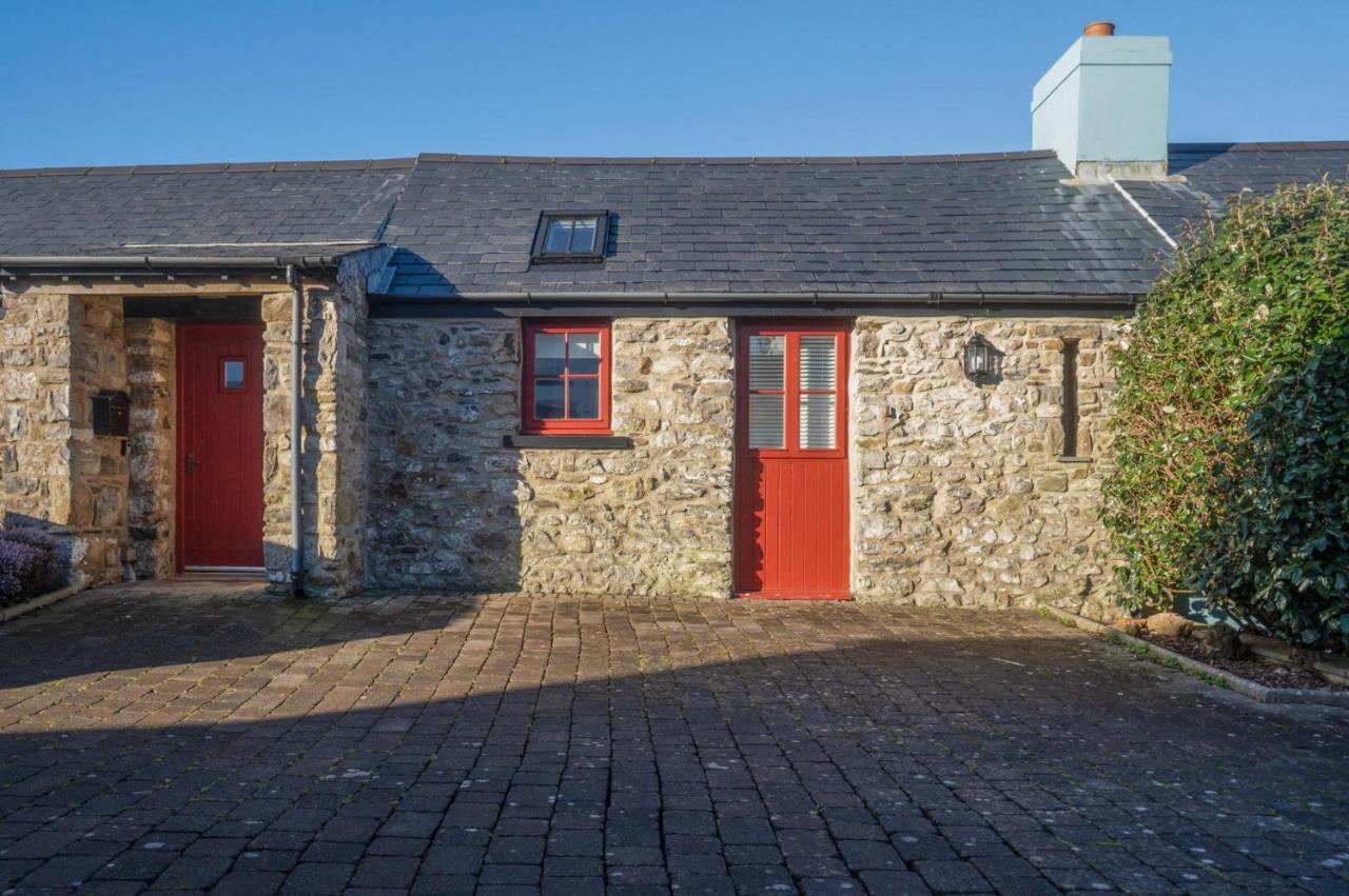 The Old Stables - 3 Bedroom Cottage - Angle Exterior foto